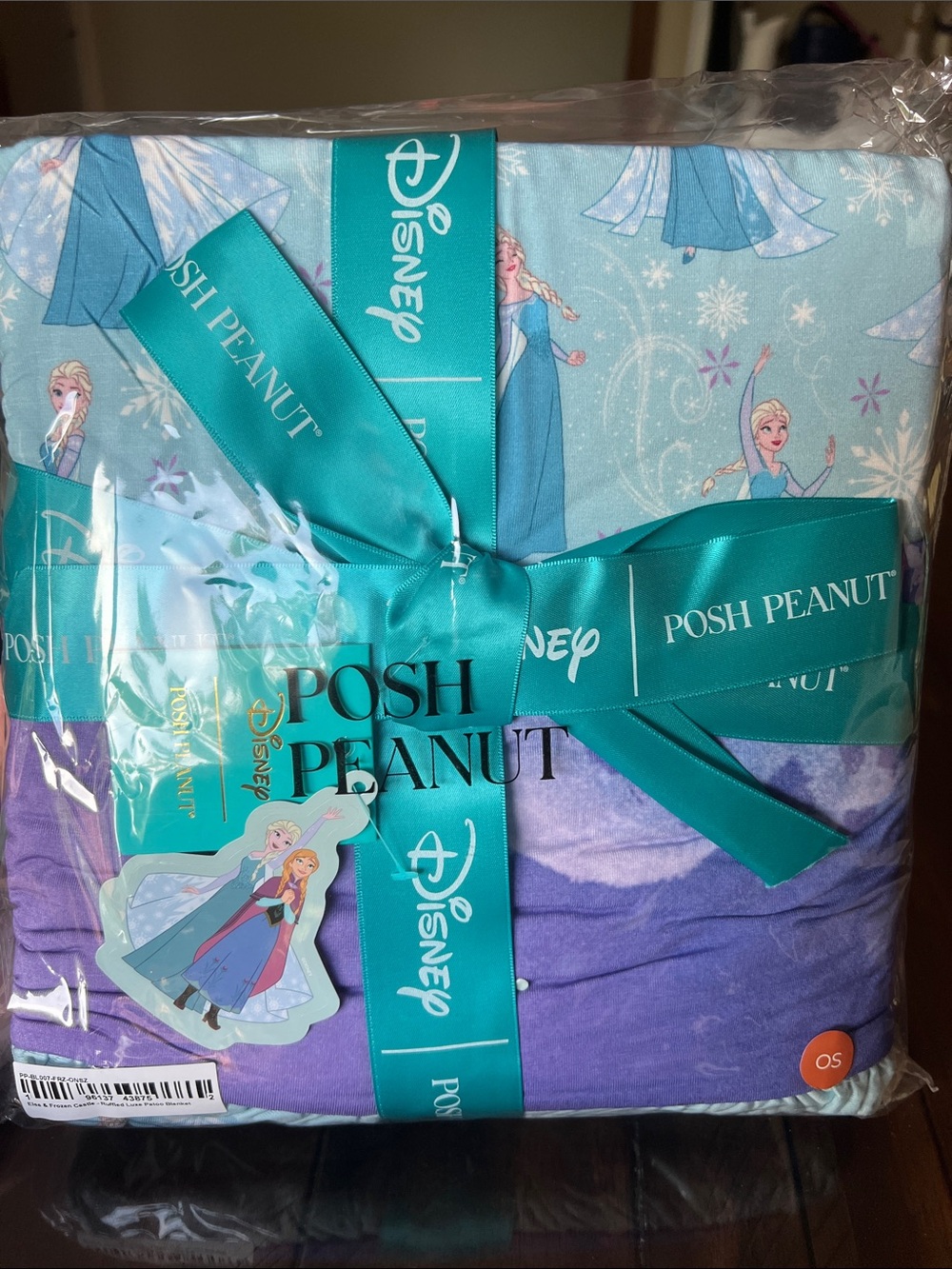Posh Peanut Elsa & frozen castle ruffled luxe patoo 60x60